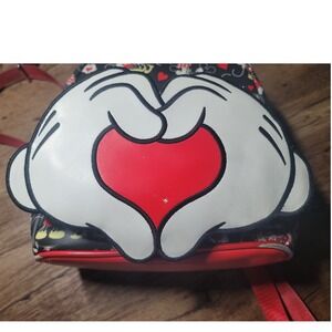 Loungefly Disney Mickey and Minnie Heart‎ Hands backpack